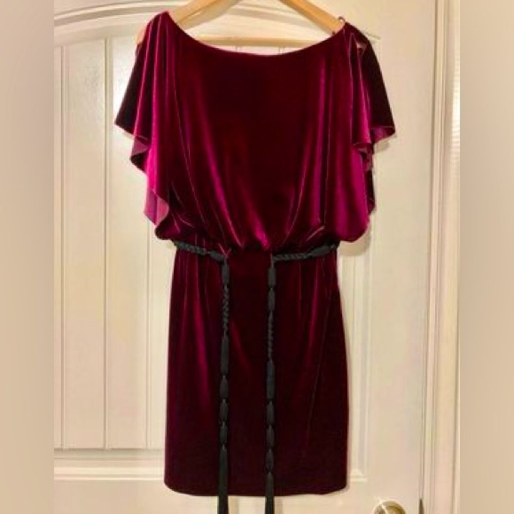 Jessica Simpson Women’s Midi short sleeve Open Back Purple Wine Velvet Dress Sz8